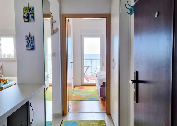 Gina Seaview Apartman *